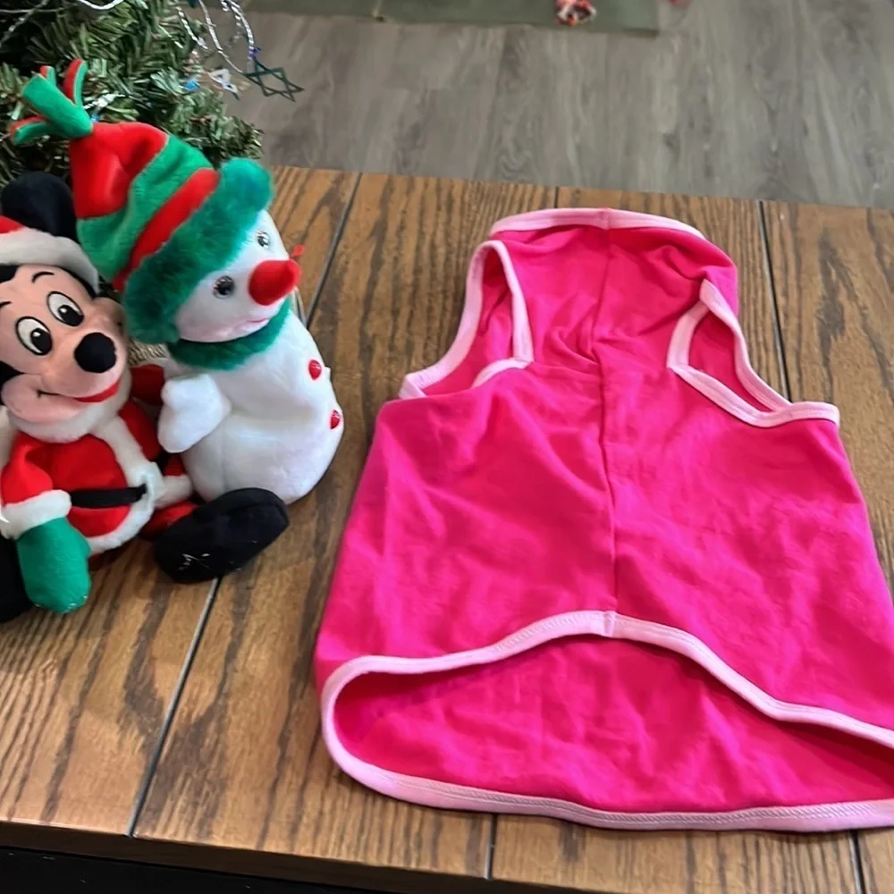 I see spot dog tank size Large 🎅⛄️💙